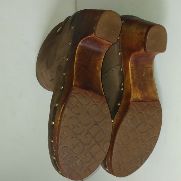 UGG Boots - Picture 5 of 8